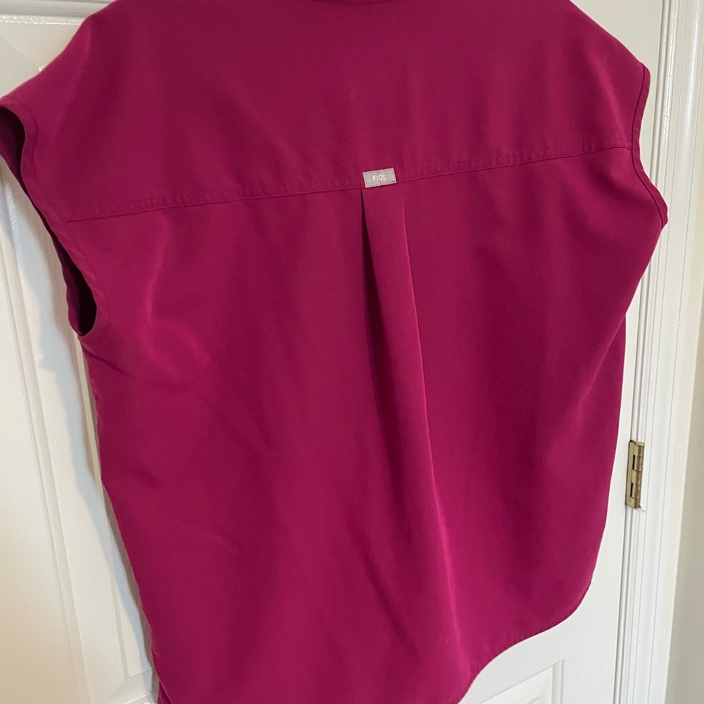 FIGS Rafaela Oversized Scrub Top - Picture 6 of 6